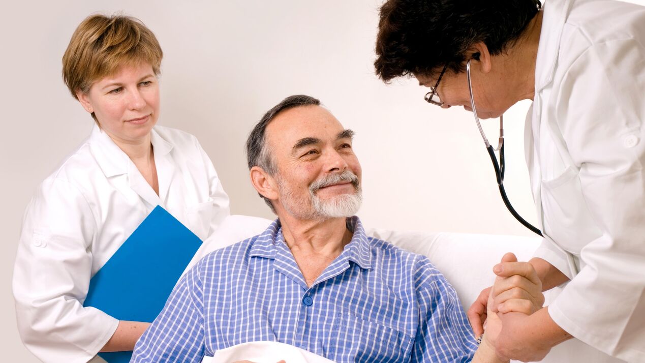 a doctor treats a patient for prostatitis